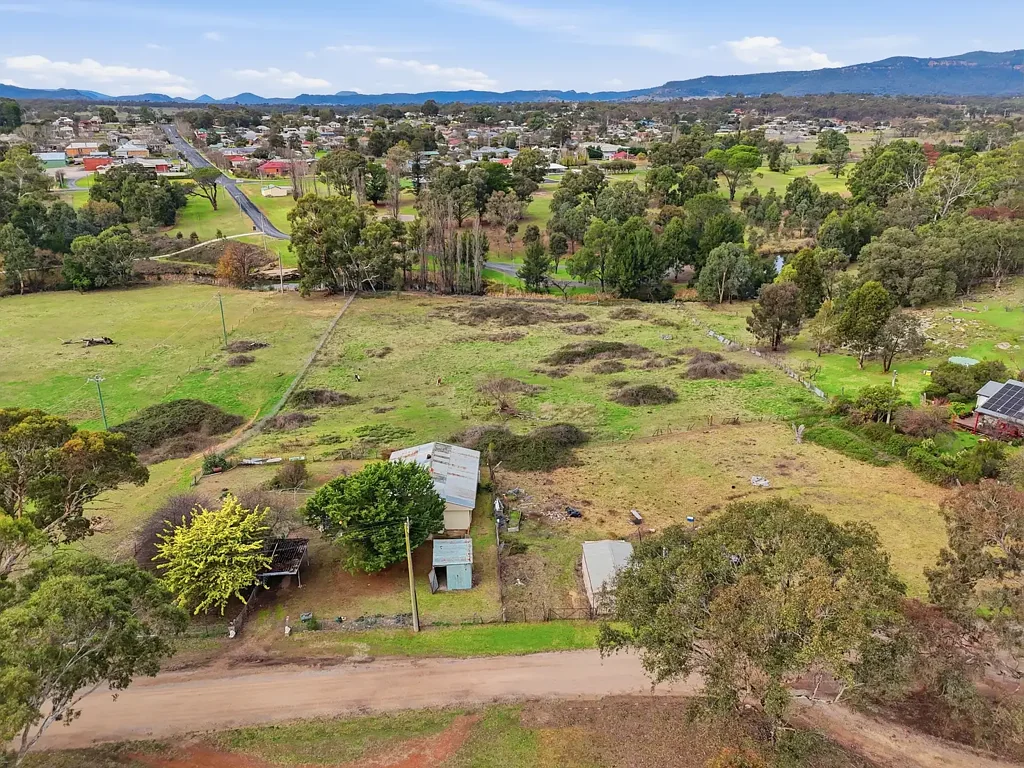 Rylstone 2chambre Rare Riverfront Acreage in One of Rylstone's Tightly Held Streets