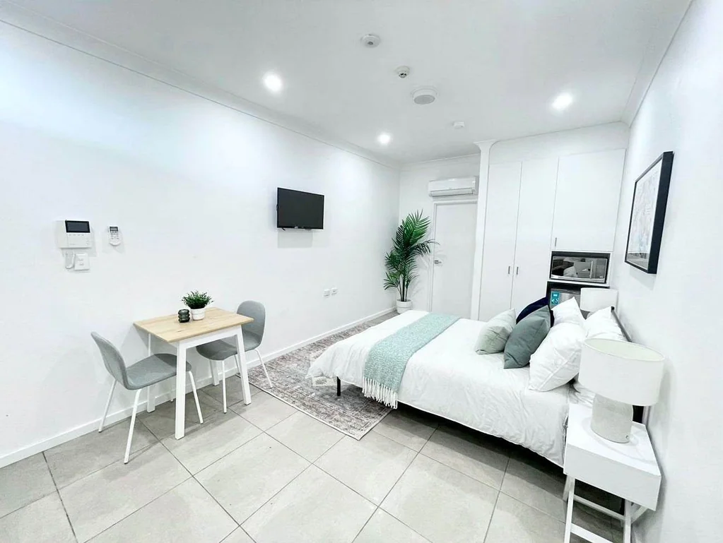 "Modern Furnished Studio"
