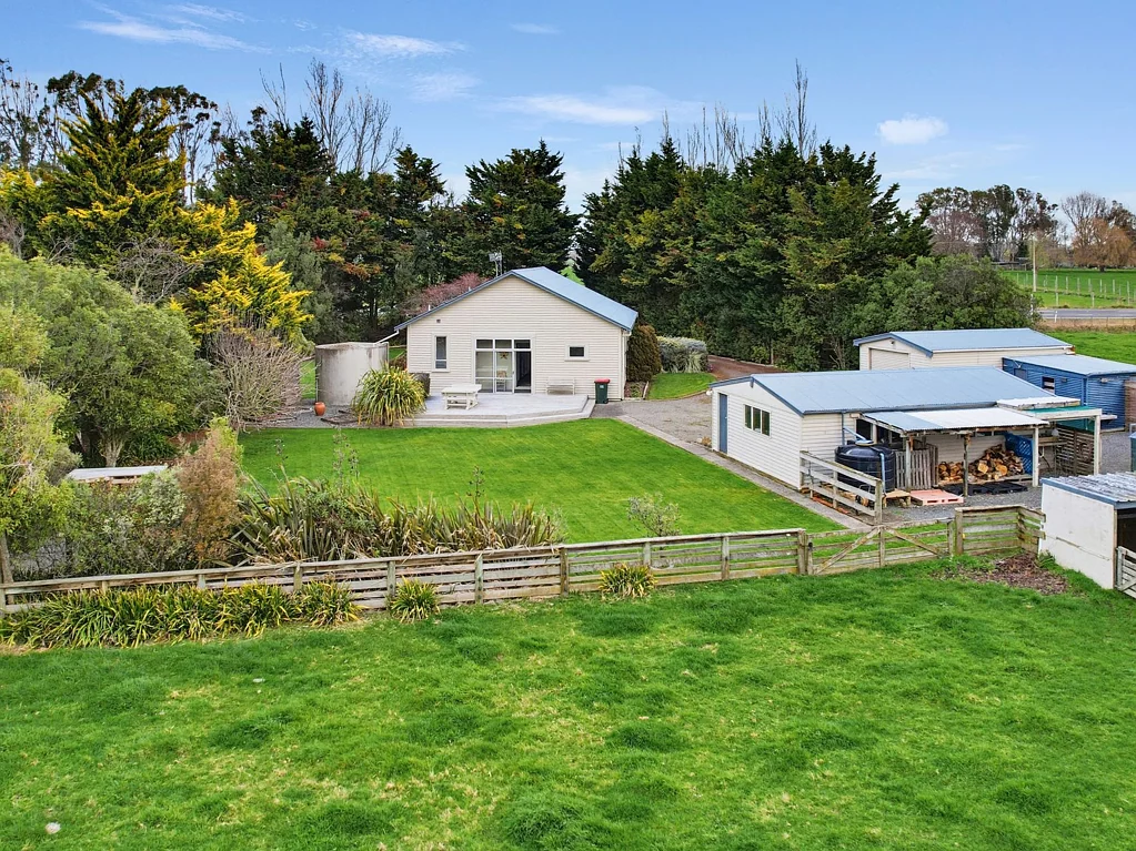Newbury 3침실 Owners Moving On - Five Acre Opportunity!
