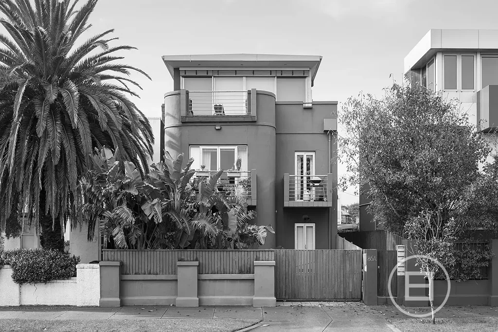 Elwood 2chambre Expressions of Interest closing Tuesday 23rd June at 1pm (unless sold prior)