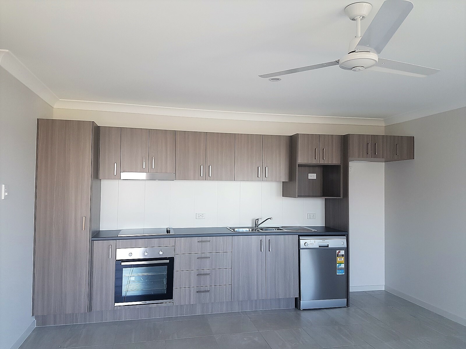 UNIT 2 1 LACHLAN CT, KAWUNGAN QLD 4655, 0 chambres, 0 salles de bain, Unit