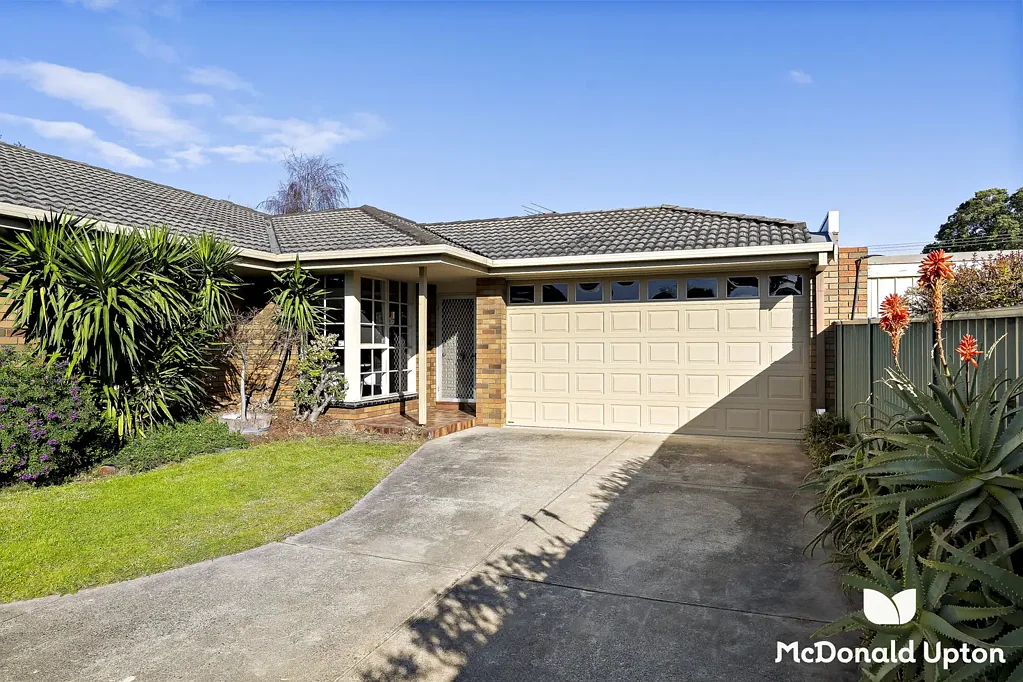 Essendon 2 Slaapkamer Low-Maintenance Living with Rare Double Garage