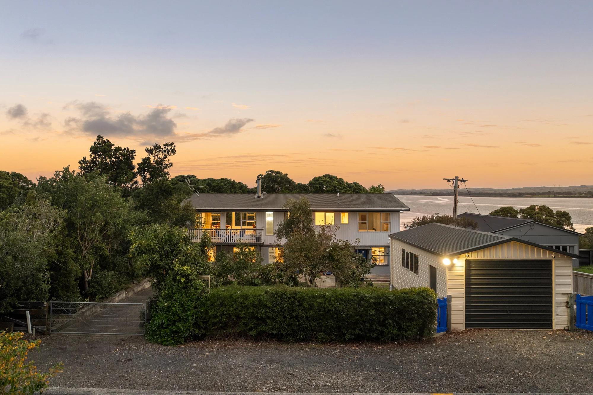 Glenbrook 5침실 MULTI-GENERATIONAL LIVING & WATER VIEWS
