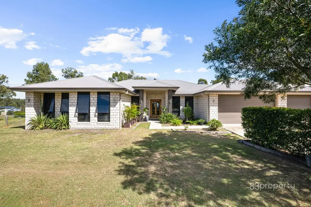 125 Fairway Drive, Kensington Grove, QLD 4341