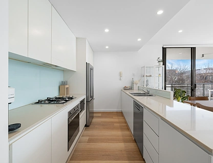 125/53 Eyre Street, Kingston, Inner South, 3 침실, 2 욕실, Apartment