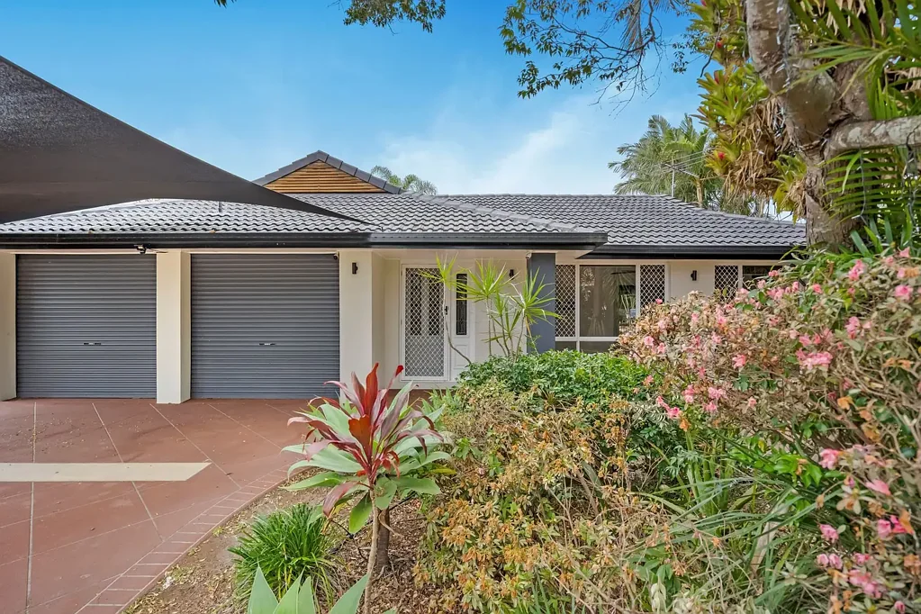 Calamvale 5房  Peaceful Cul-de-Sac Living - A Spacious Family Home Designed for Comfort and Entertaining