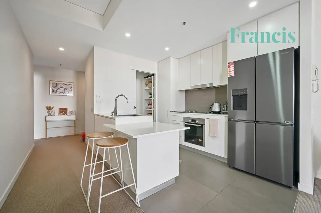 Belconnen 1房  District Views Light and Airy Lots of Sought After Features
