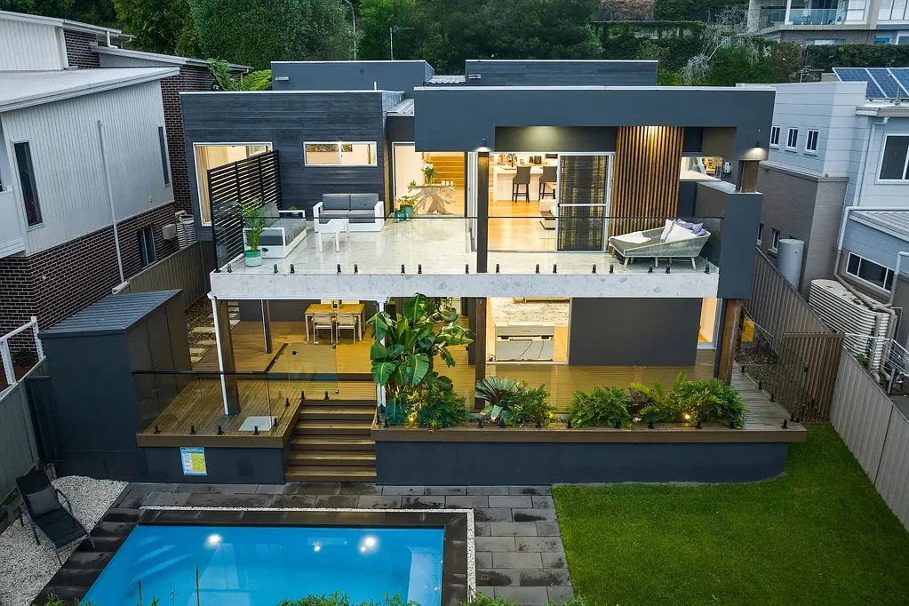 Kiama 3Phòng ngủ North-Facing Coastal Luxury with Pool, Views & Versatile Dual Living