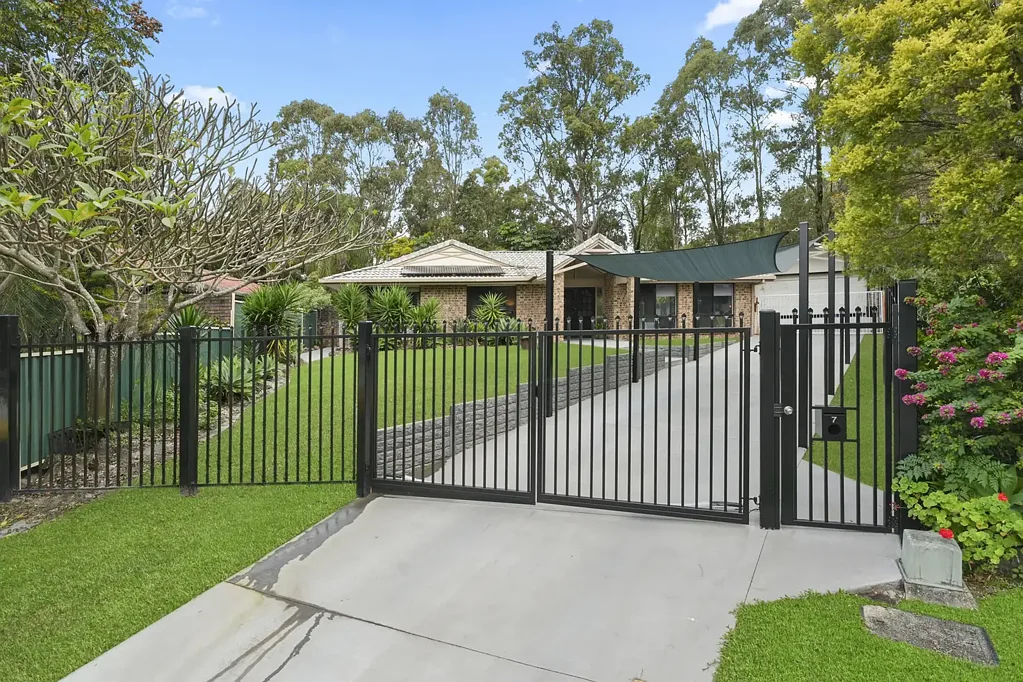 7 Gary Court, Carrara, QLD 4211
