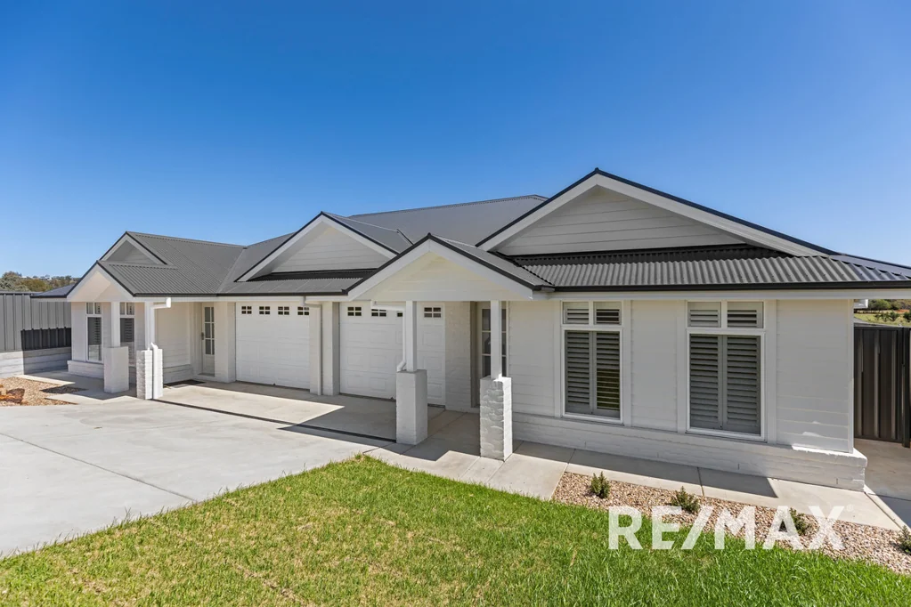 2/24 Hilton Place, Junee, NSW 2663