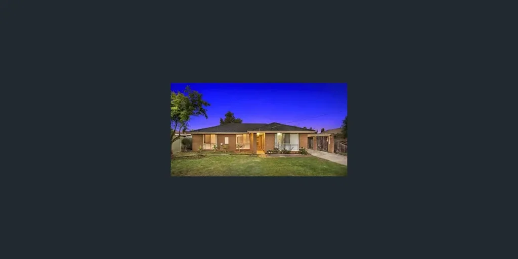 33 Daphne Crescent, Werribee, VIC 3030