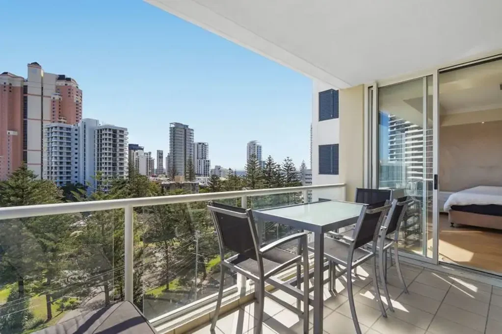 Broadbeach 1બેડરૂમ RARE REFINED REMARKABLY BROADBEACH