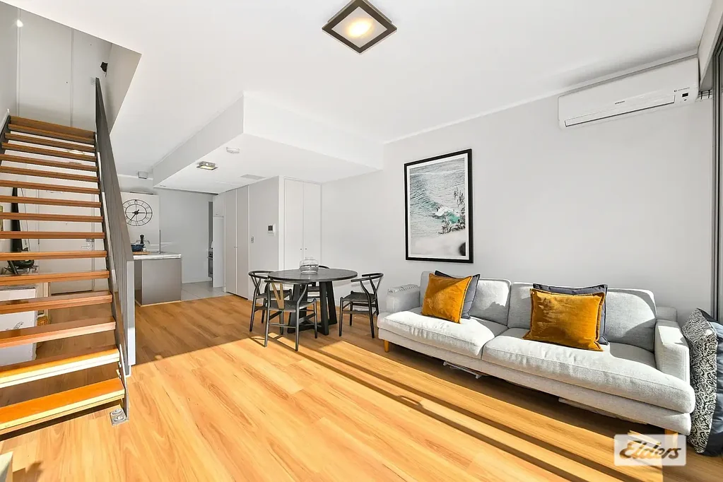 Waterloo 2 Bedroom Contemporary 2-Bedroom Apartment in Sought-After 'Warehouse 5' Complex
