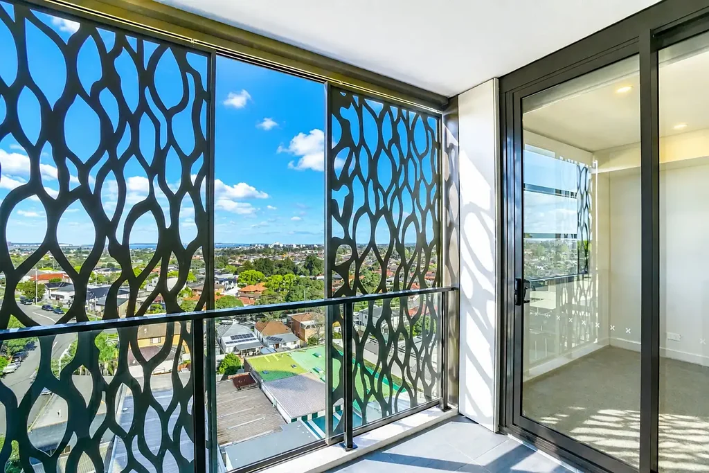 High Level Apartment With Dual Balconies Overlooking Panoramic Botany Bay Views - Bloom Arncliffe