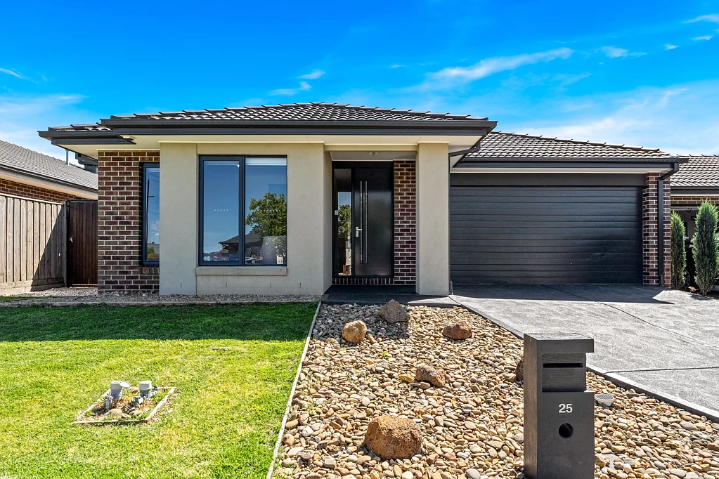 25 Rhapsody Road, Beveridge, VIC 3753