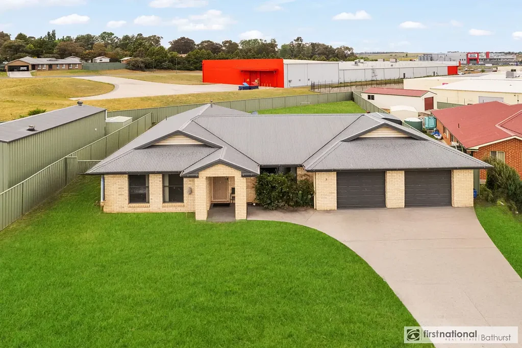 7 Diamond Close, Kelso, NSW 2795