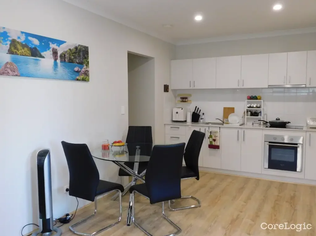 MODERN & CENTRAL – WALK TO EVERYTHING!