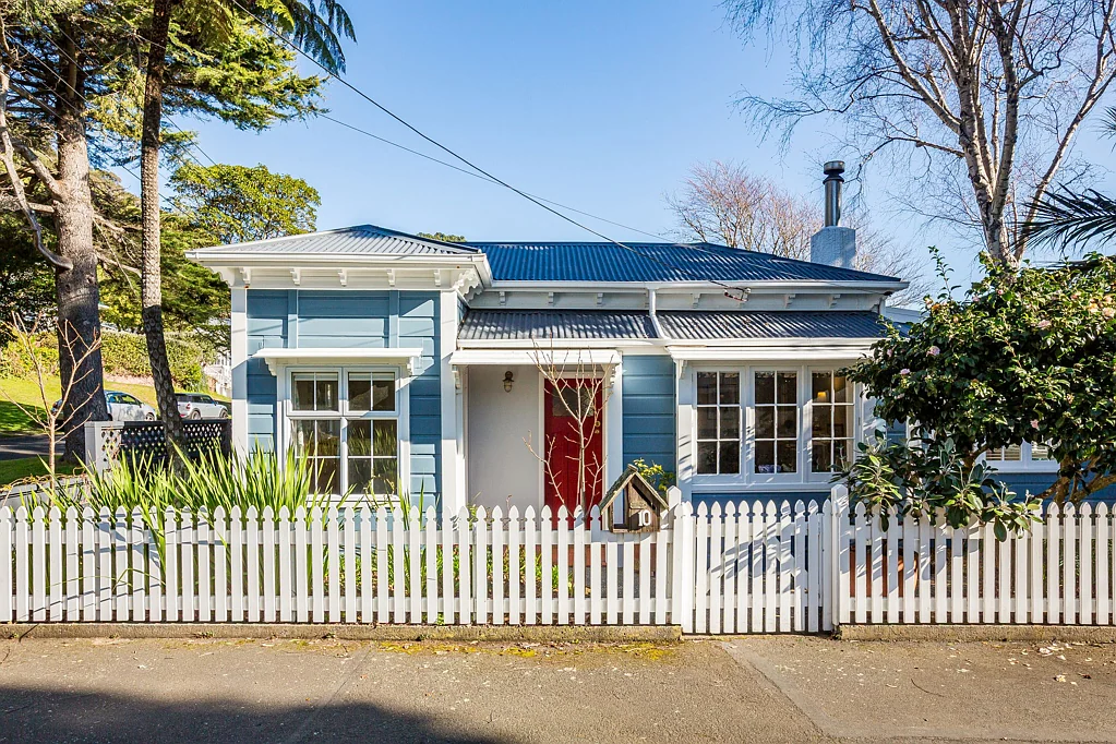10 Kowhai Street, Eastbourne, Lower Hutt, Wellington