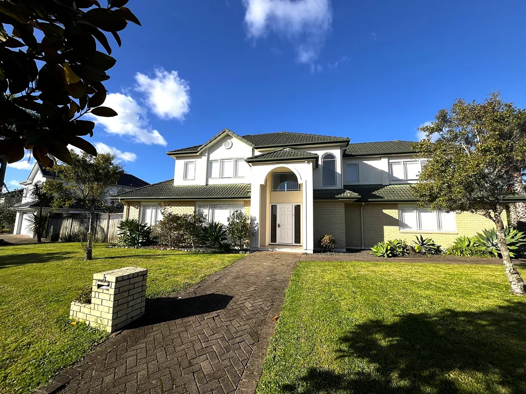 Spacious Home - Prime Location