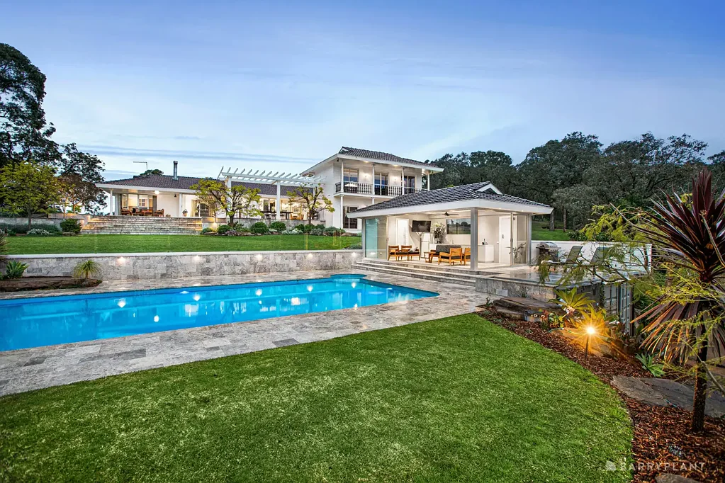 Warrandyte 5कमरा “Villa Vera” Spectacular Resort style luxury home on a grand scale
