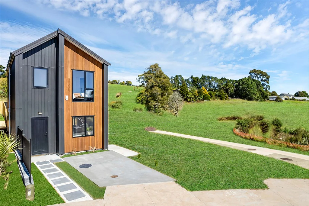 Pukekohe 3房  Scenic, Sunny & Comfort -- Must Be Sold Fast!