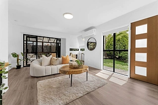 1/8 Priestley Drive, Bucklands Beach, Manukau City