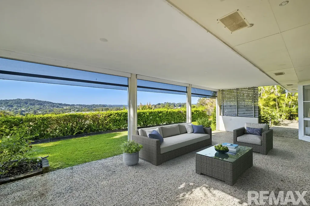 Nambour 4 Bedroom Dress Circle Locale, Views, POTENTIAL!