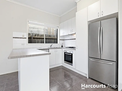 22b Ahern Road, Pakenham, VIC 3810, 3 rūma, 2 rūma horoi, House