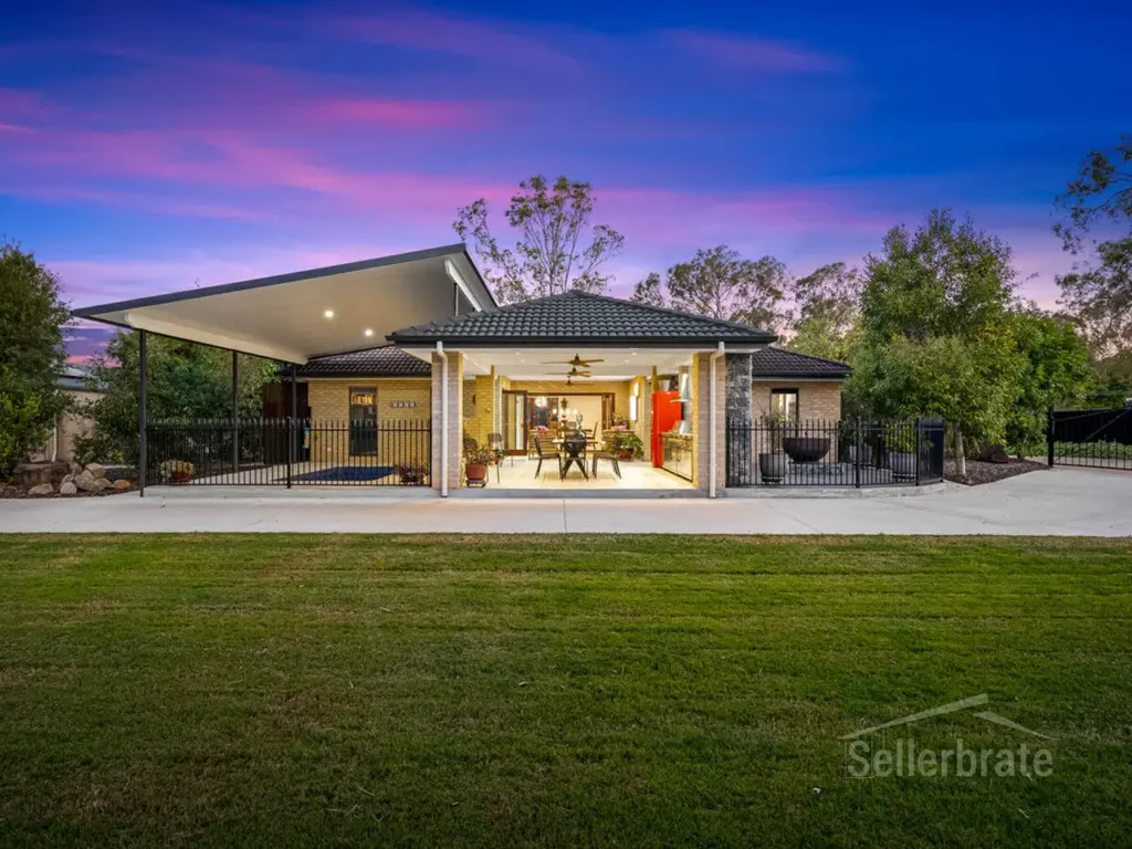 3 Illoura Grove, Karana Downs, QLD 4306