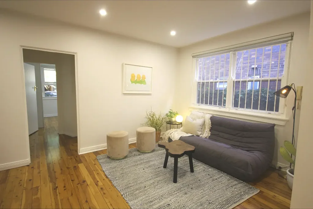 STYLISH TWO BEDROOM APARTMENT.