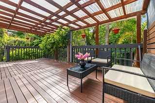 2/8 Tallington Crescent, Torbay, North Shore City