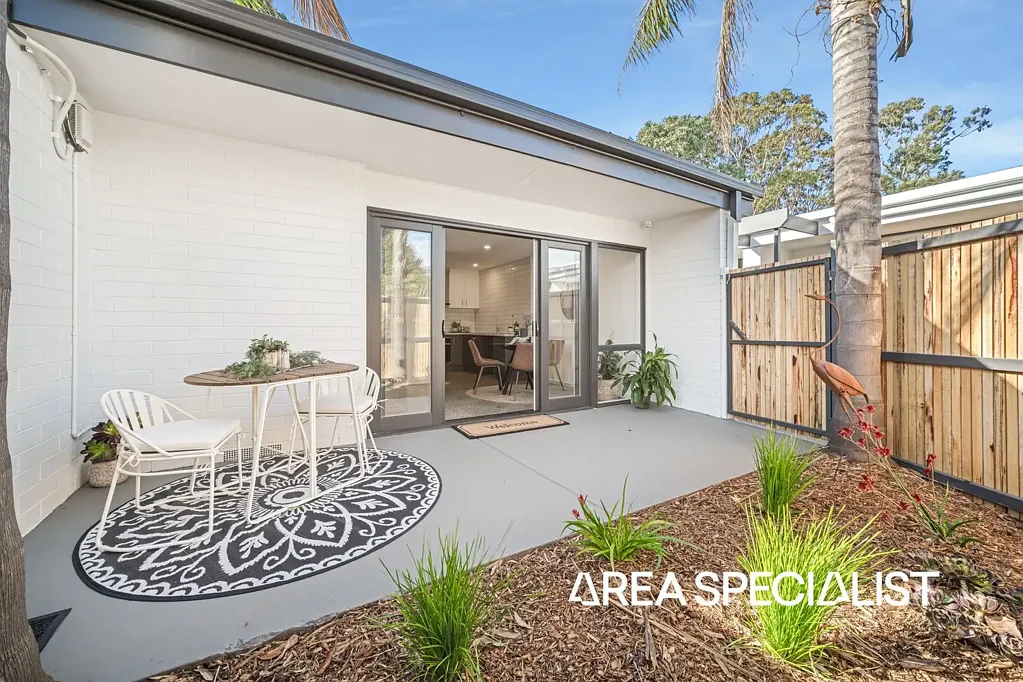 Mount Eliza 1 Bedroom The Brief: Fully Renovated, Walk to Village Shops