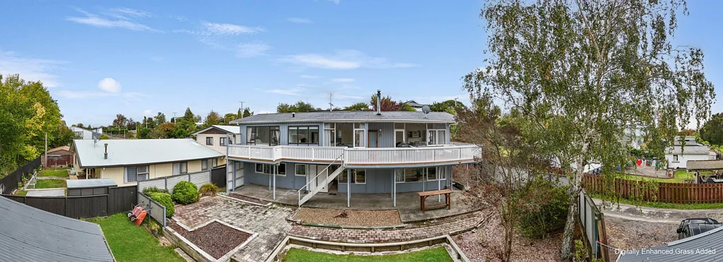 Waipukurau and Surrounds 6غرفة نوم Space, Scale & Serious Potential – 6 Bedrooms!