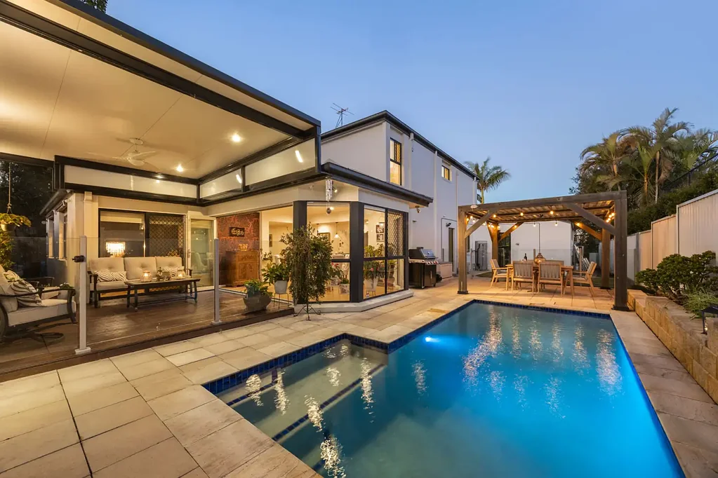 24 Blackbutt Place, Brookfield, QLD 4069