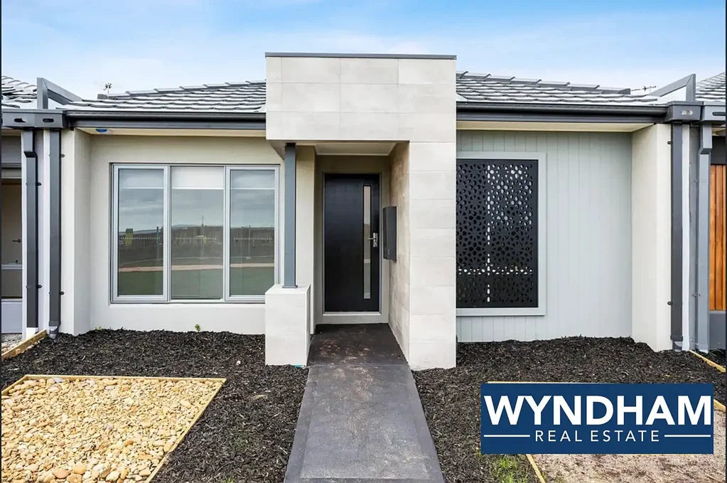 Wyndham Vale 3房 公园朝向便利生活 高端电器现代厨房 主卧带套步入衣帽 双车库地暖舒适 家庭首选社区优越 Club Jubilee专属设施 Park Views