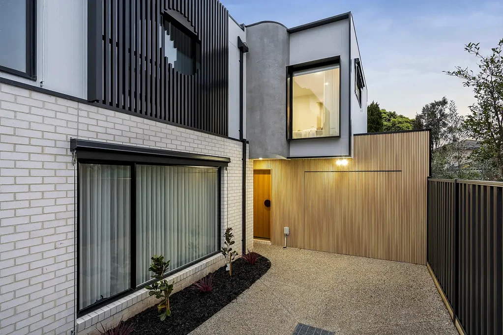Fawkner 4Zimmer Contemporary Luxury Across Two Levels