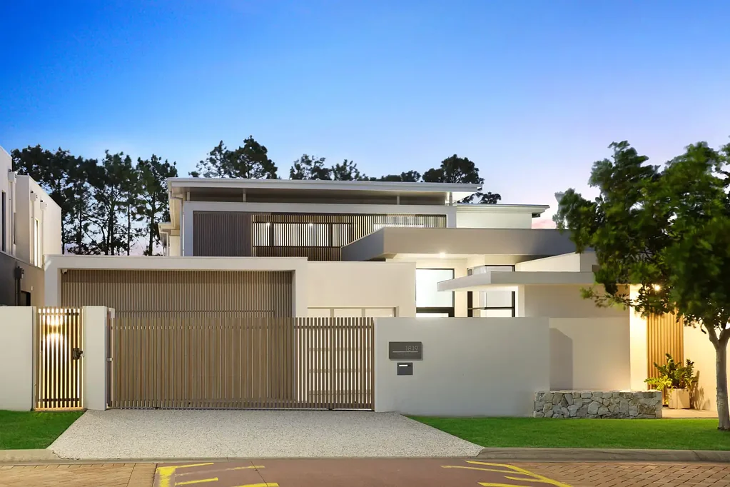 Hope Island 4침실 Award-Winning Golf Course Masterpiece with North-West Aspect & Resort-Style Luxury