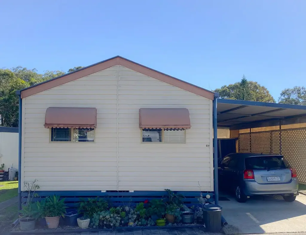 Coombabah 1房  Over 50s Village – Large Manufactured Home in Pine Ridge Caravan Village