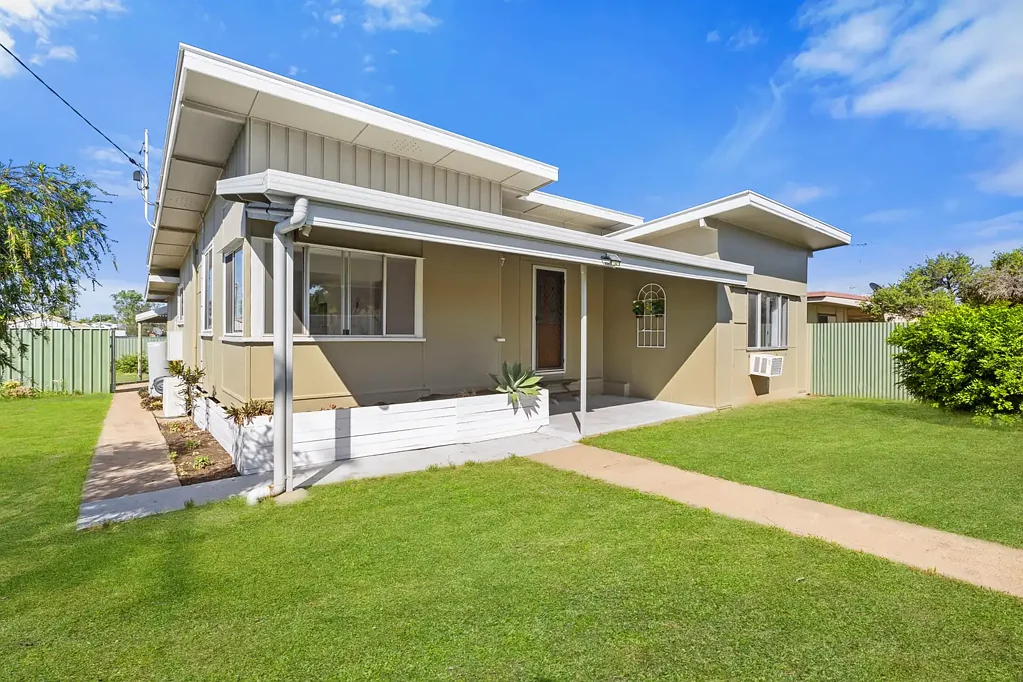15 Gilchrist Street, Moura, QLD 4718