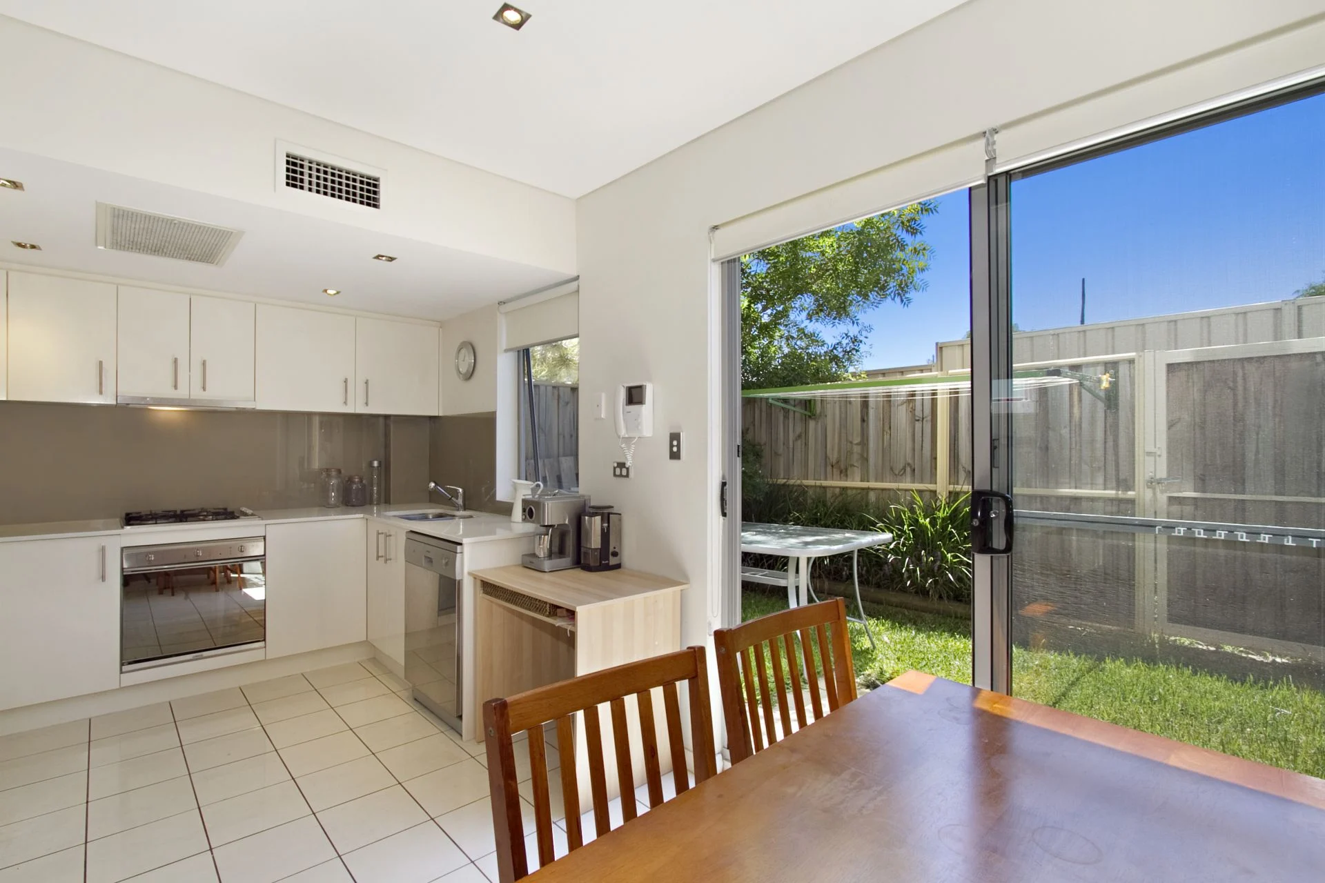 16-18 MERTON ST, SUTHERLAND NSW 2232, 0 ห้องนอน, 0 ห้องน้ำ, Townhouse