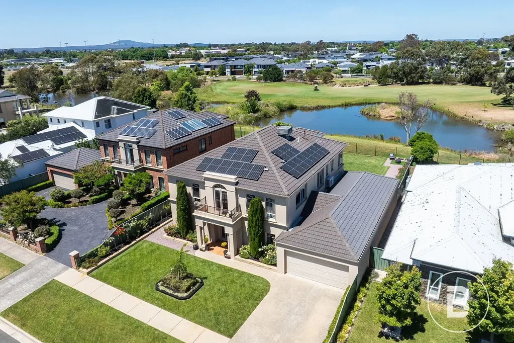 11 St Andrews Place, Lake Gardens, VIC 3355