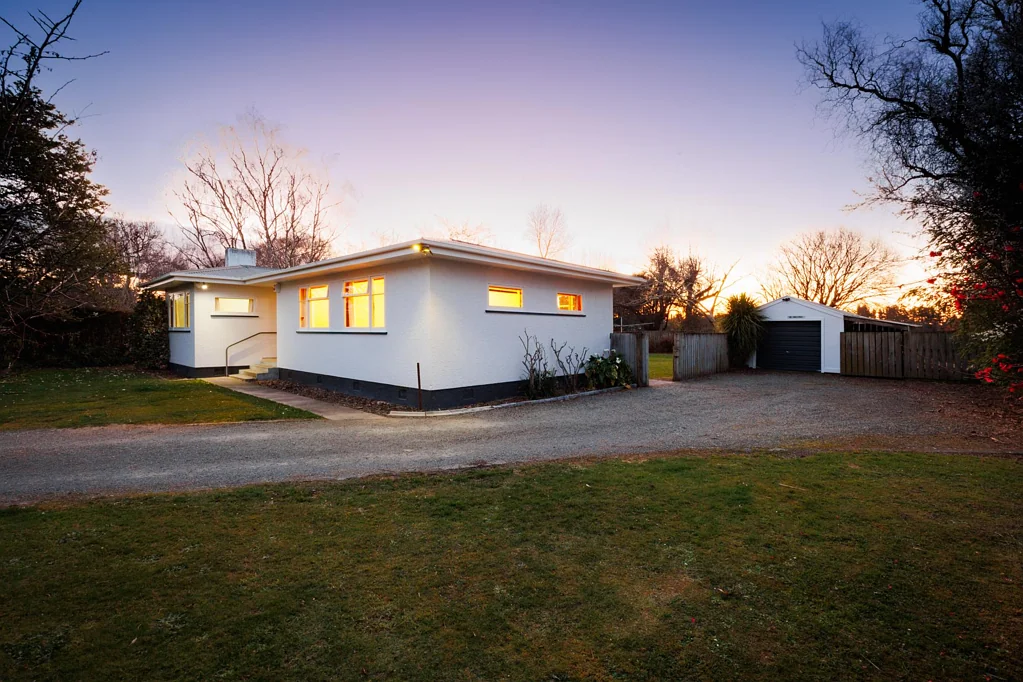 Bunnythorpe 3 Slaapkamer Solid Starter with Land!