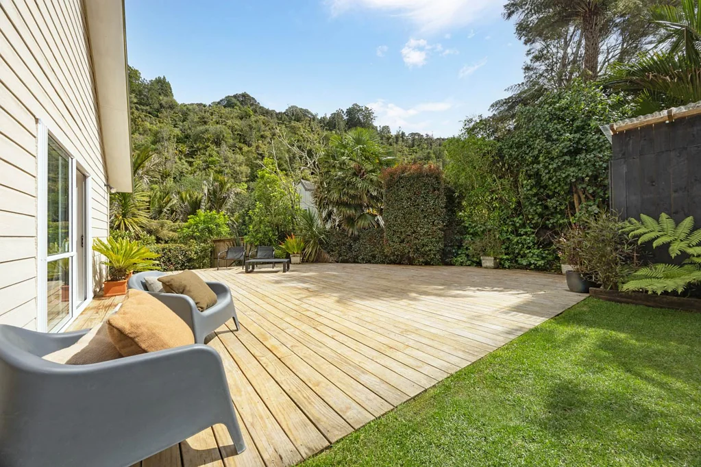145 Woodlands Park Road, Titirangi, Waitakere City, Auckland