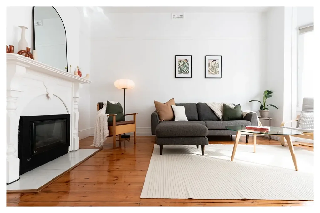 Invermay 3Kwarto THIS SPACE: A Charming Invermay Haven Awaiting Your Vision.