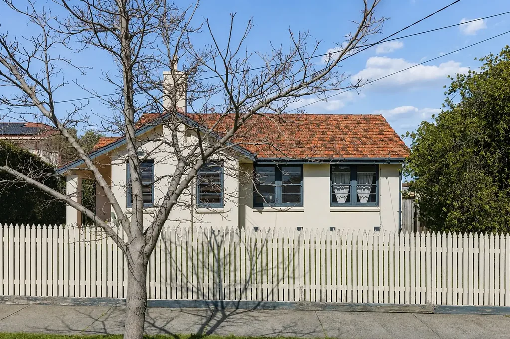 Reservoir 3 Slaapkamer A Much-Loved Home with Space, Sunlight & Opportunity