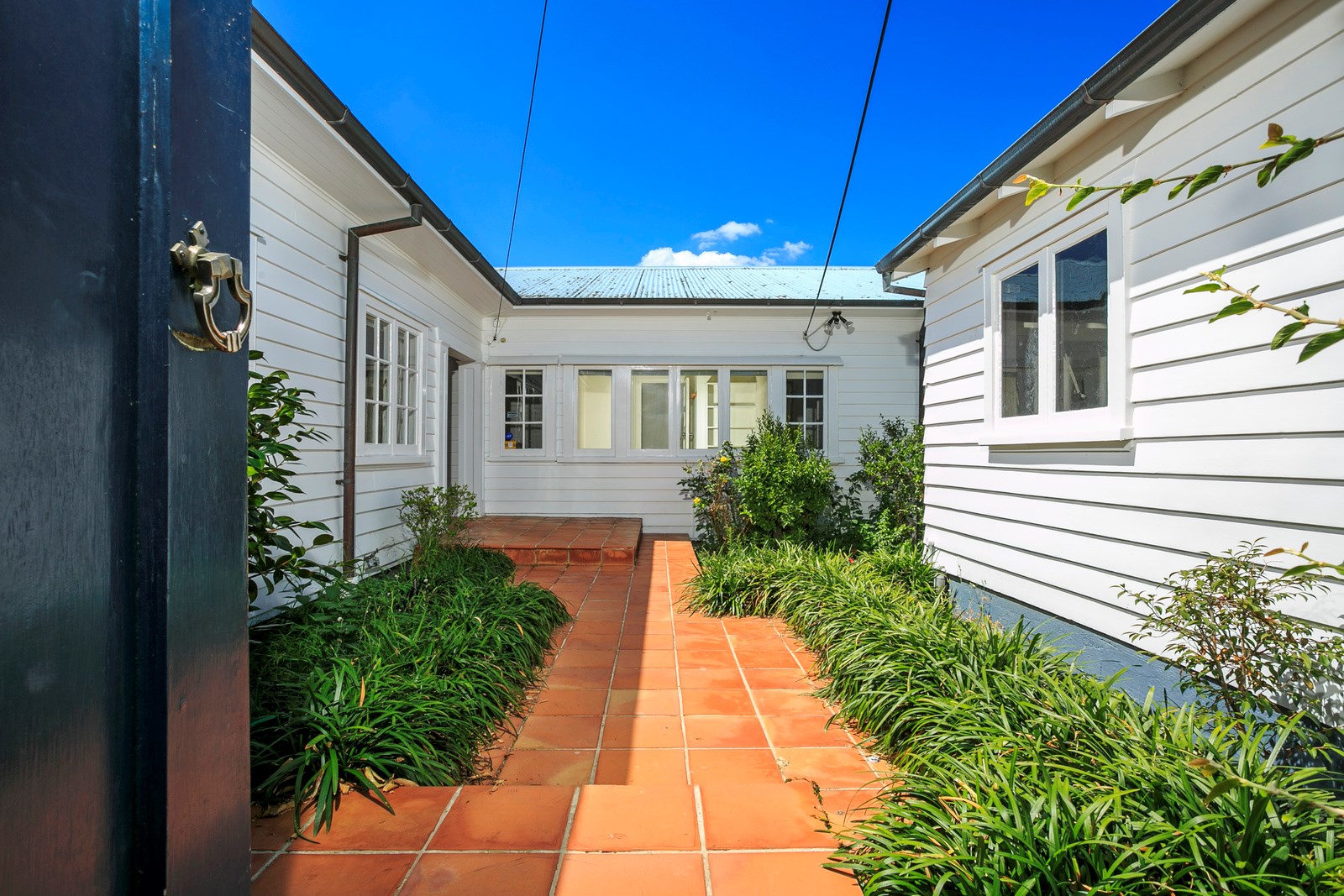 10 Seacliffe Avenue, Belmont, Auckland - North Shore, 5 chambres, 3 salles de bain