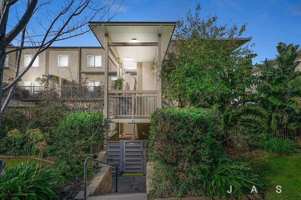 Maribyrnong 3ห้องนอน City Views And Parkside Living – With Highpoint Right Next Door!