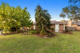 18 Parry Road, Eltham North