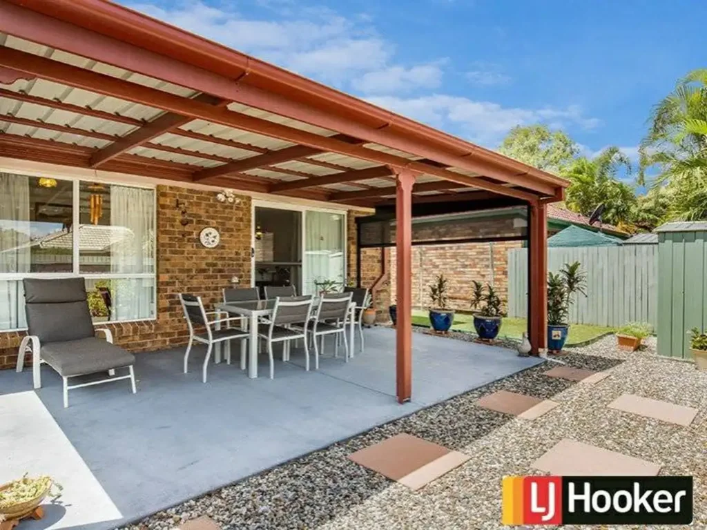 Secure family home in perfect & private location
