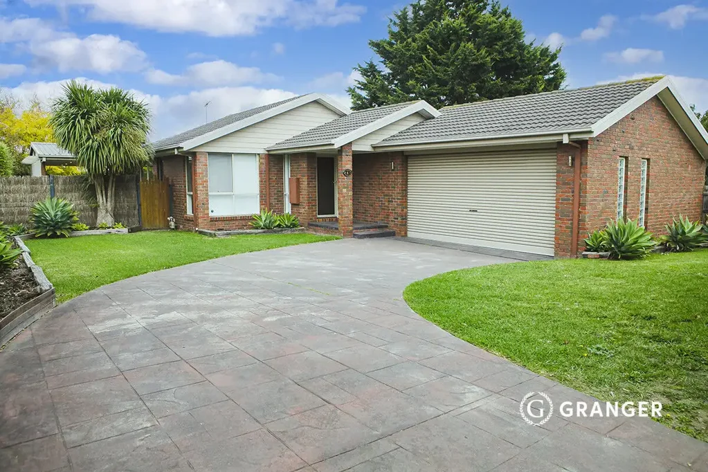 4 Flora Road, Mount Martha, VIC 3934